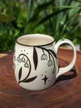 Load image into Gallery viewer, #07 - Hand &amp; Eye Pinched Mug