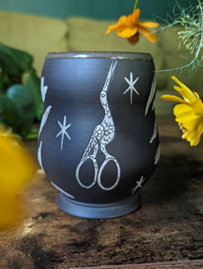 #18 - Hand & Thread & Scissors Cup