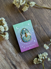 Load image into Gallery viewer, Hard Enamel Pin - Bee - Green